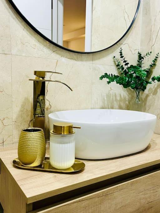 マラガNew Luxurious Studio With Patio/Centerアパートメント エクステリア 写真