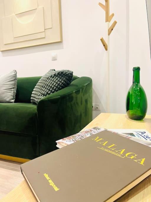 マラガNew Luxurious Studio With Patio/Centerアパートメント エクステリア 写真